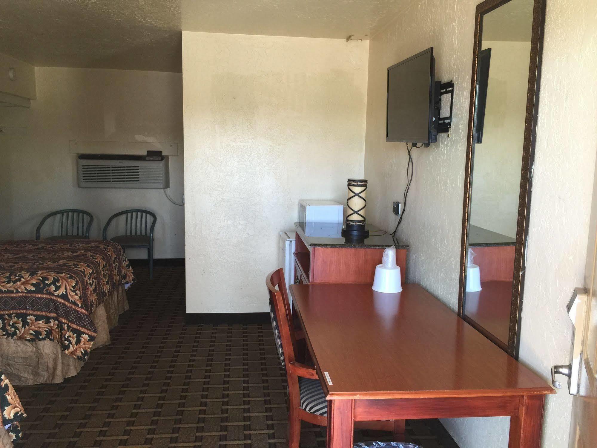 Encore Motel Φάρμινγκτον Εξωτερικό φωτογραφία